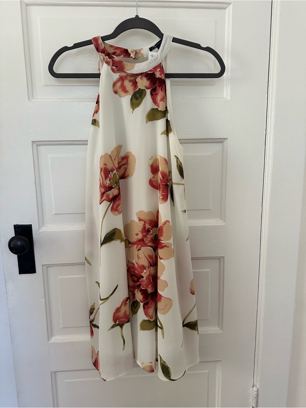 NWT Women’s White Floral Halter Dress